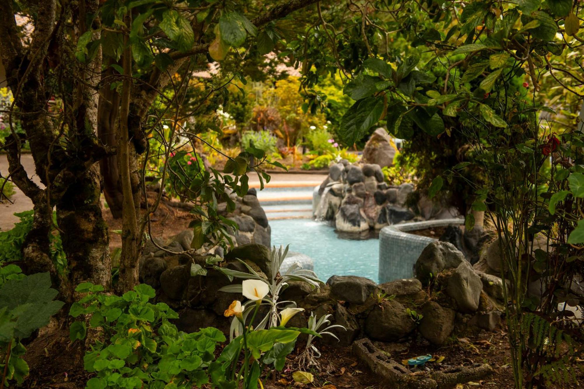ホテル テルマス デ パパラクタ パパリャクタ エクステリア 写真 Hot springs in Baños, Ecuador