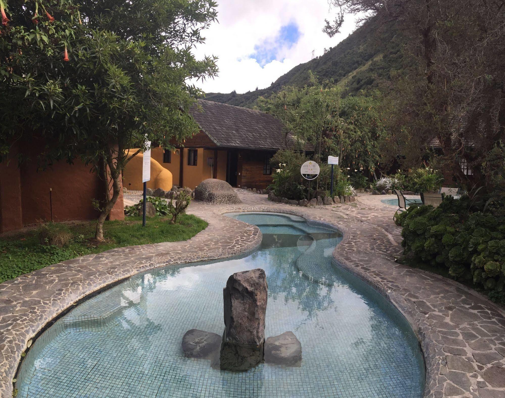 ホテル テルマス デ パパラクタ パパリャクタ エクステリア 写真 Hot springs in Baños